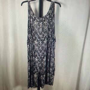 Black and White Patterned Sleeveless Dress
